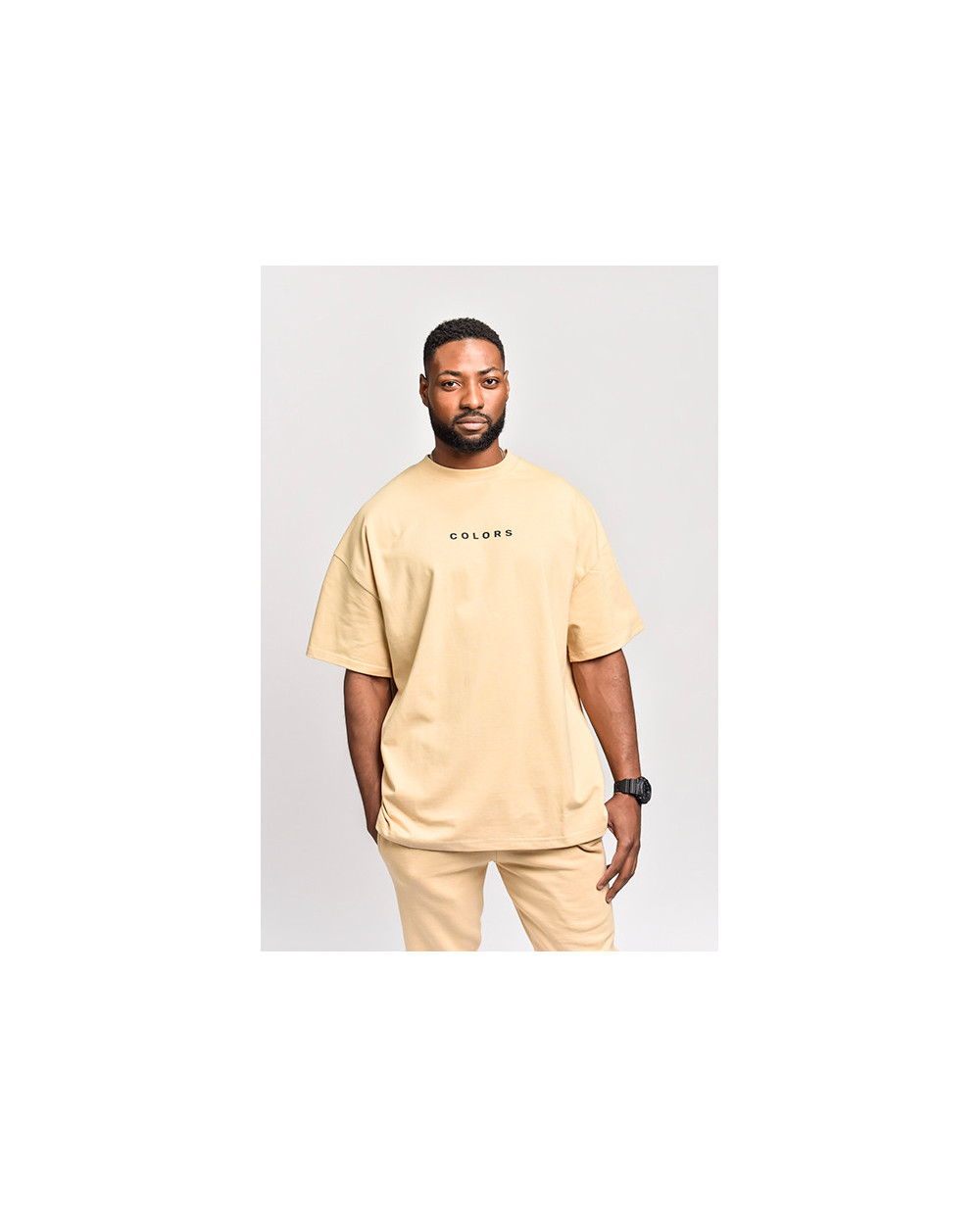 T shirt ras du cou 
Ras du cou 
Coupe ample et décontractée